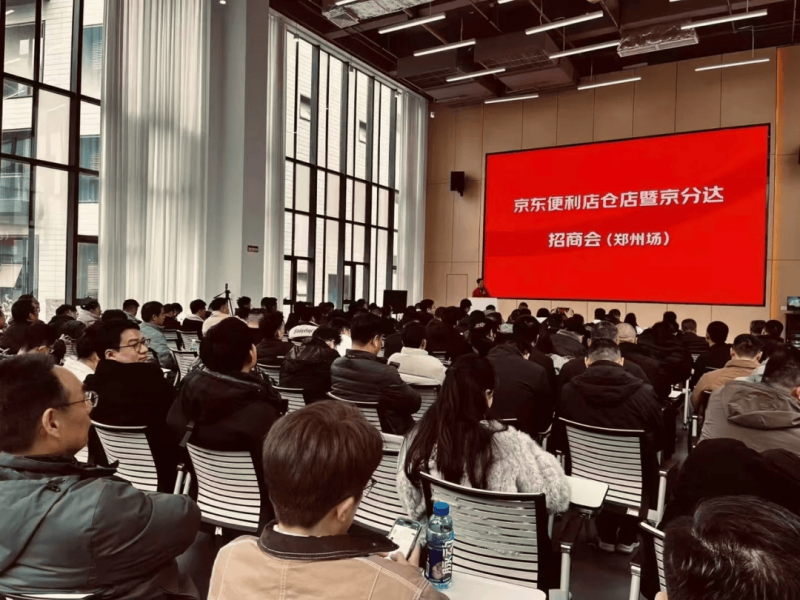 无缝——百得胜水漆柜体重磅发布，共启家居无缝新时代